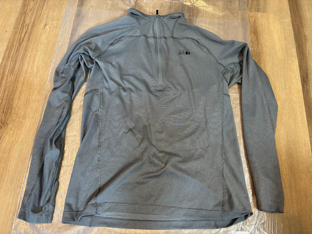 REI Lightweight Base Layer Quarter Zip Long Sleeve Shirt Mens Medium