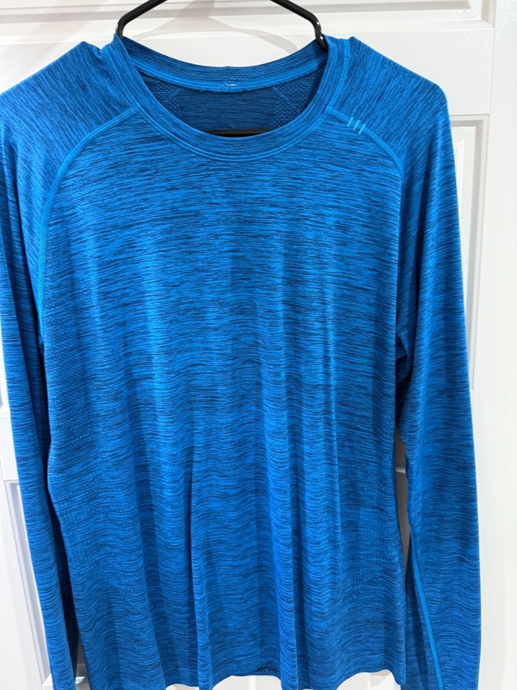 Lululemon Men's Long Sleeve Shirt Size Medium Turquoise and Black