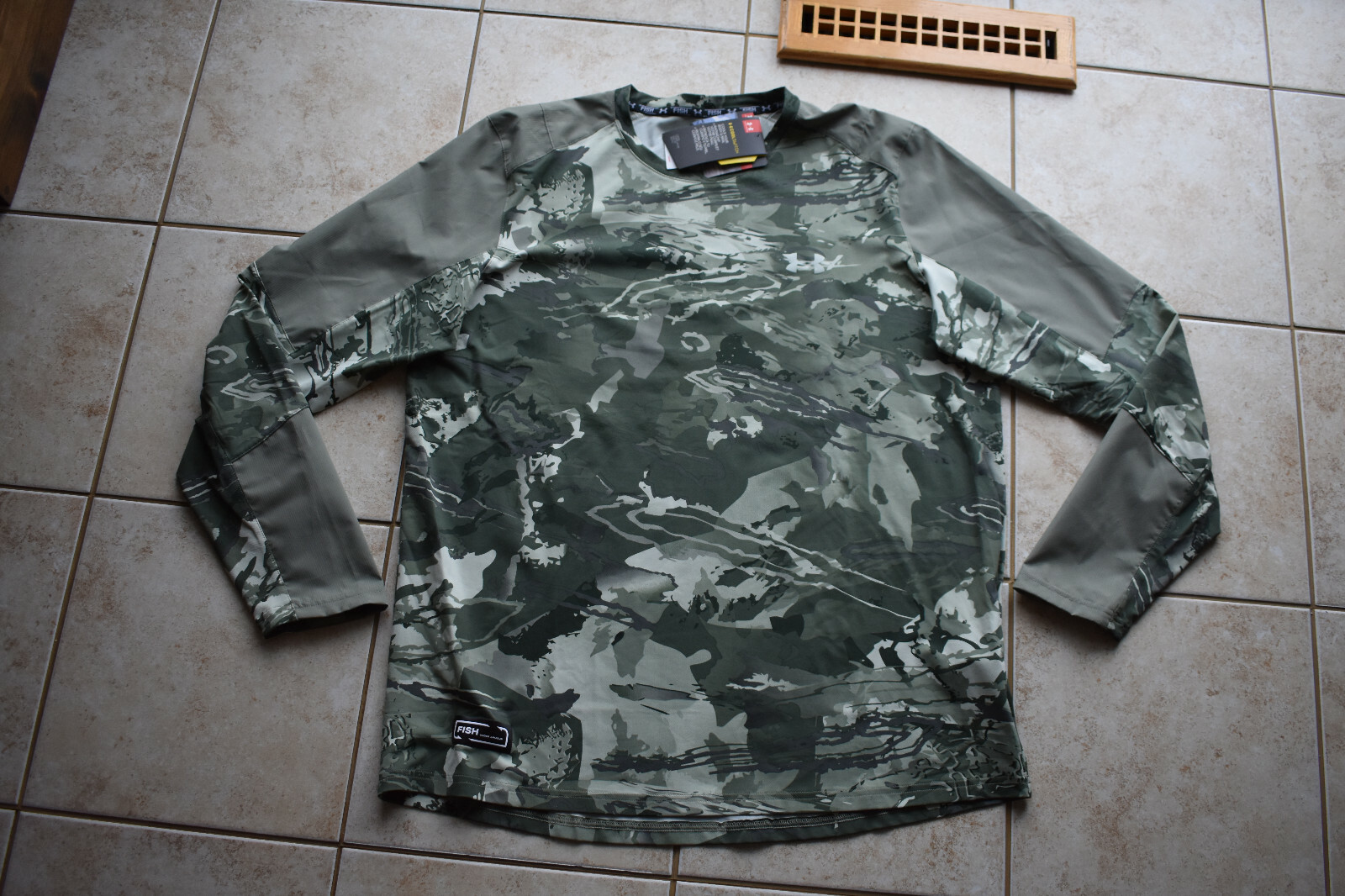 New Under Armour Men's CoolSwitch Thermocline Hybrid Camo L/S Crew Shirt Small gallery
