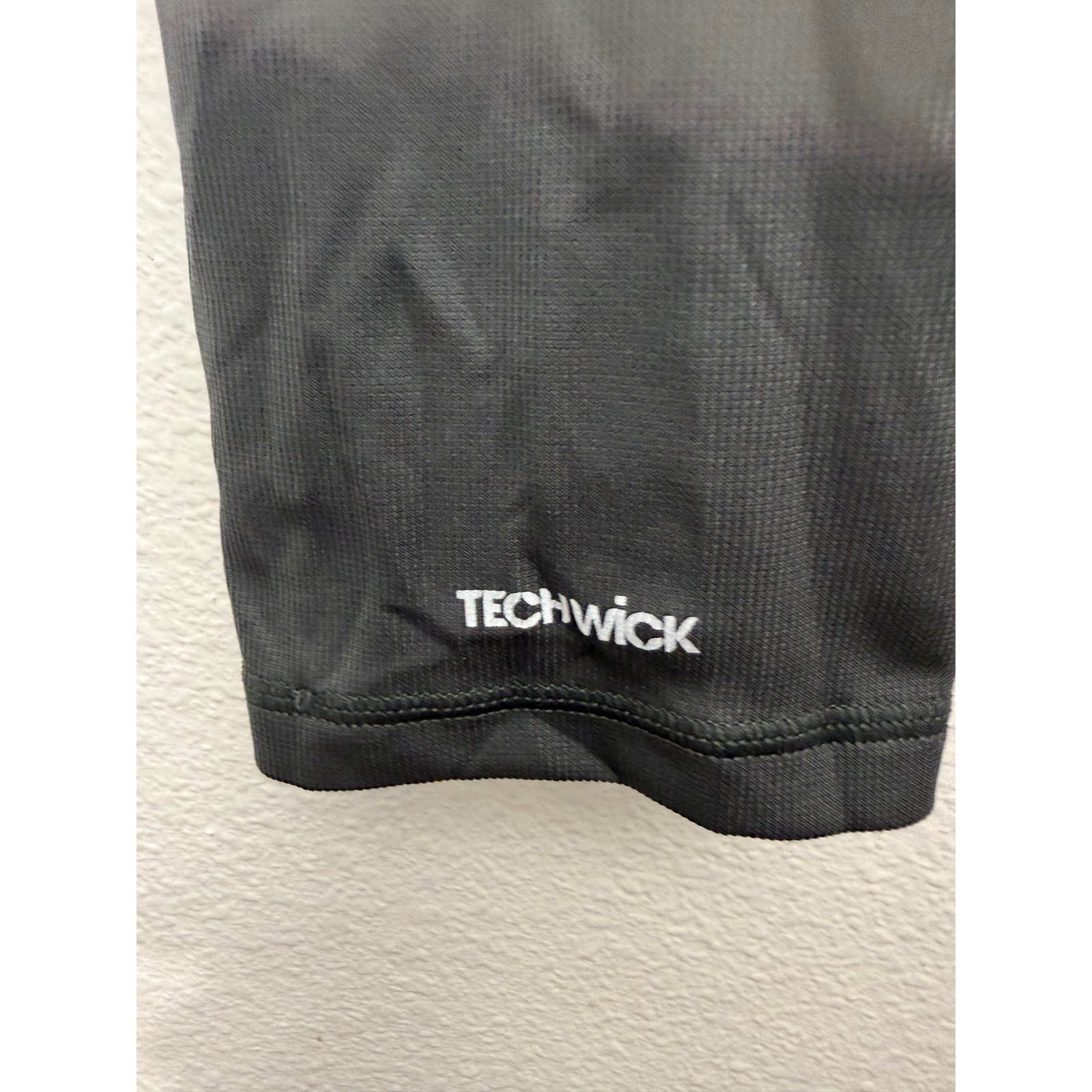 Eastern Mountain Sports EMS Techwick Mens XL Quarter Zip Pullover Gray HikingTop gallery