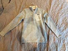 Under Armour Men’s Gray/White Loose Fit 1/4 Zip Mock Neck Pullover SM