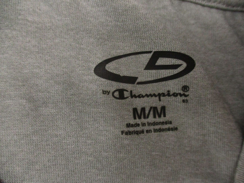 Champion DUO DRY Size M Mens Gray Crew Neck Sleeveless Stretch Athletic Top 363 gallery