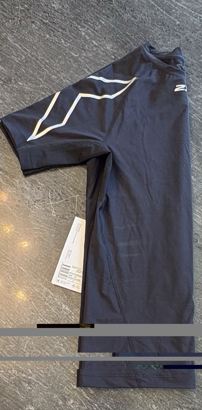 2XU Compression Short Sleeve Shirt, Mens Size Medium Black Multisport NWT gallery