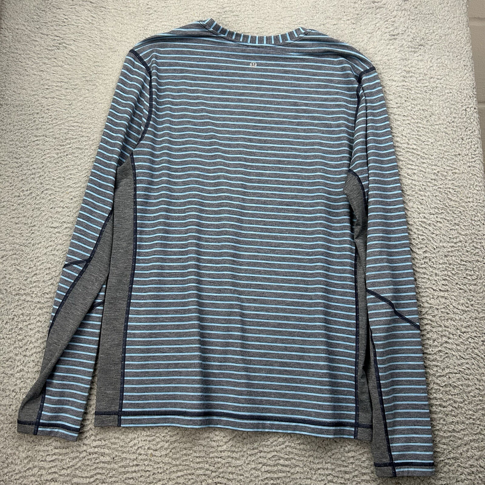 Lululemon Gray Blue Long Sleeve Mens Shirt Size XL Athletic Leisure gallery