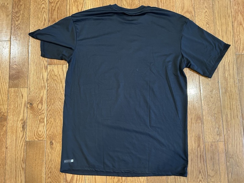 Quiksilver Swim Shirt Mens Medium M Black UPF 50+ Sun Protection Surf Rashguard gallery