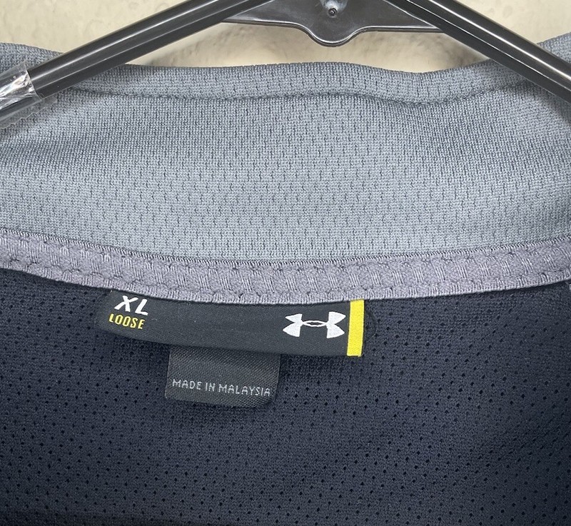 Under Armour 1/4 Zip Men's Pullover XL Worn Outer Wear Shell gallery