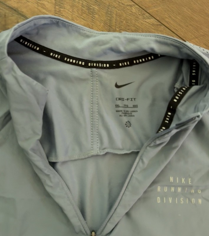 Nike Run Division ‘Flash Element’ 1/4 Zip! (men’s XXL) gallery