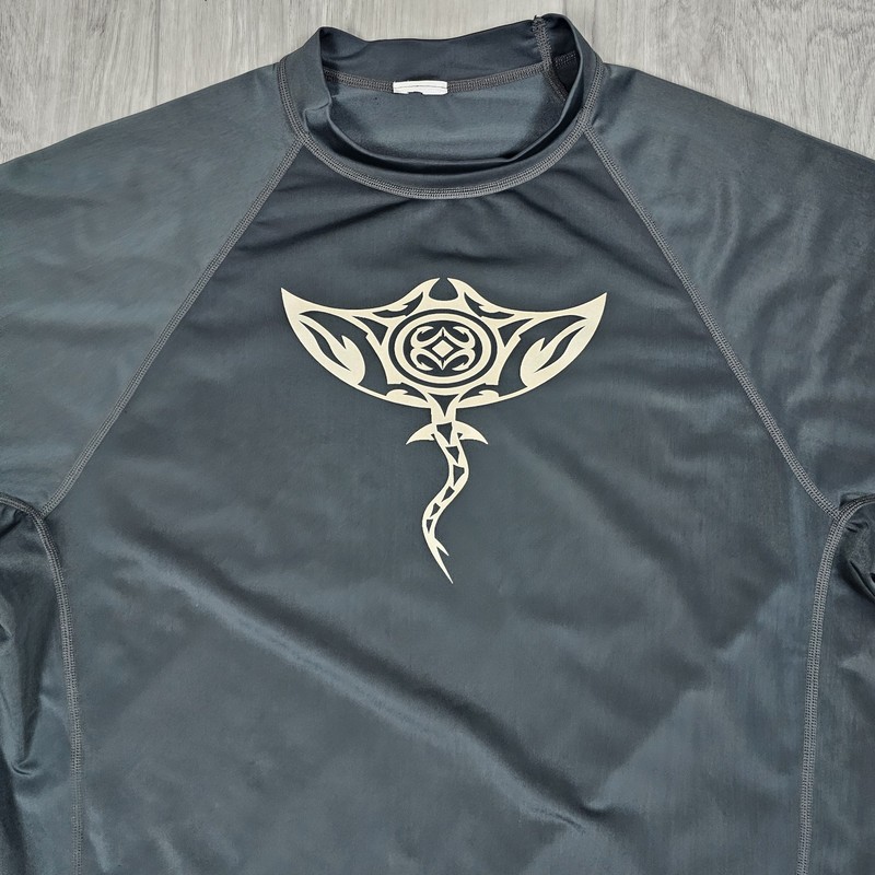 Maui Built Rash Guard Compression Shirt Mens XXL Gray Tribal Stingray Graphic gallery