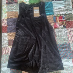 BRAND NEW Women’s Medium Nike Running Dri-FIT Breathable Tank Top Black $32.