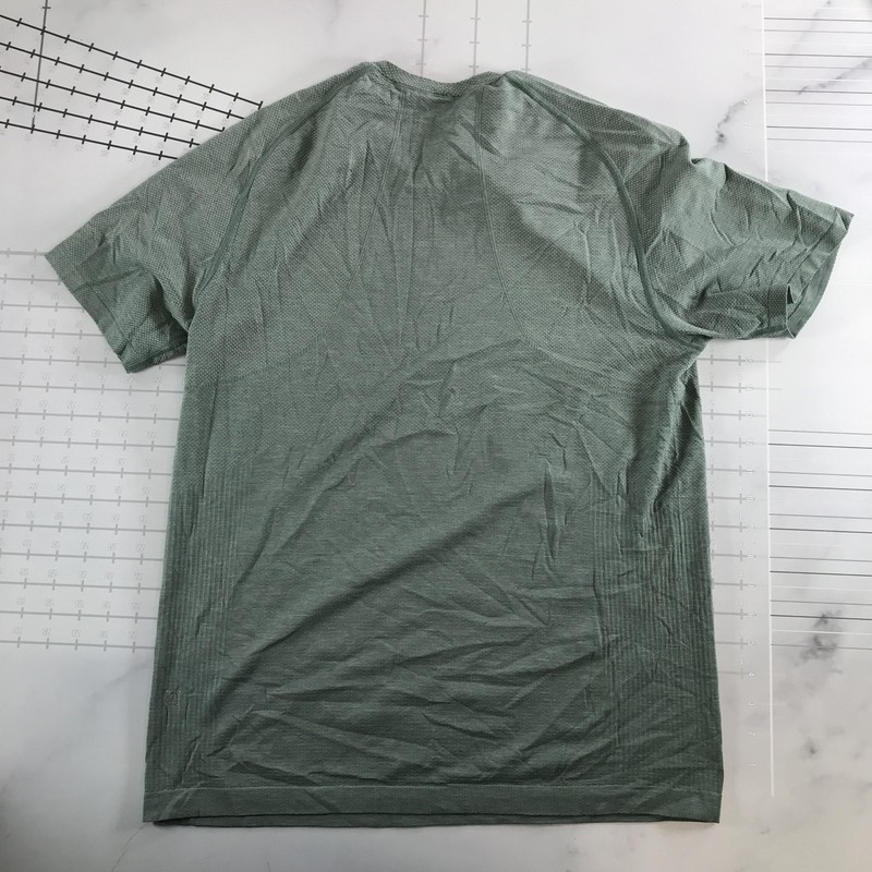 Lululemon Shirt Mens Medium Green Textured Crew Neck Short Sleeve Running Tee gallery