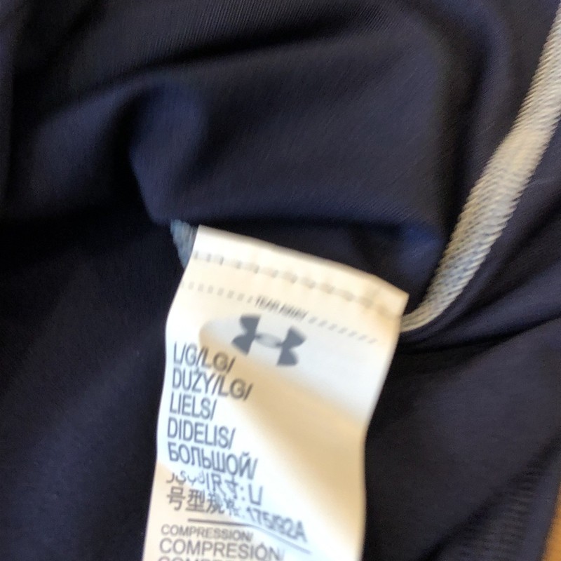 Under Armour Compression Long Sleeved Men's Size L Navy HeatGear Lightweight gallery