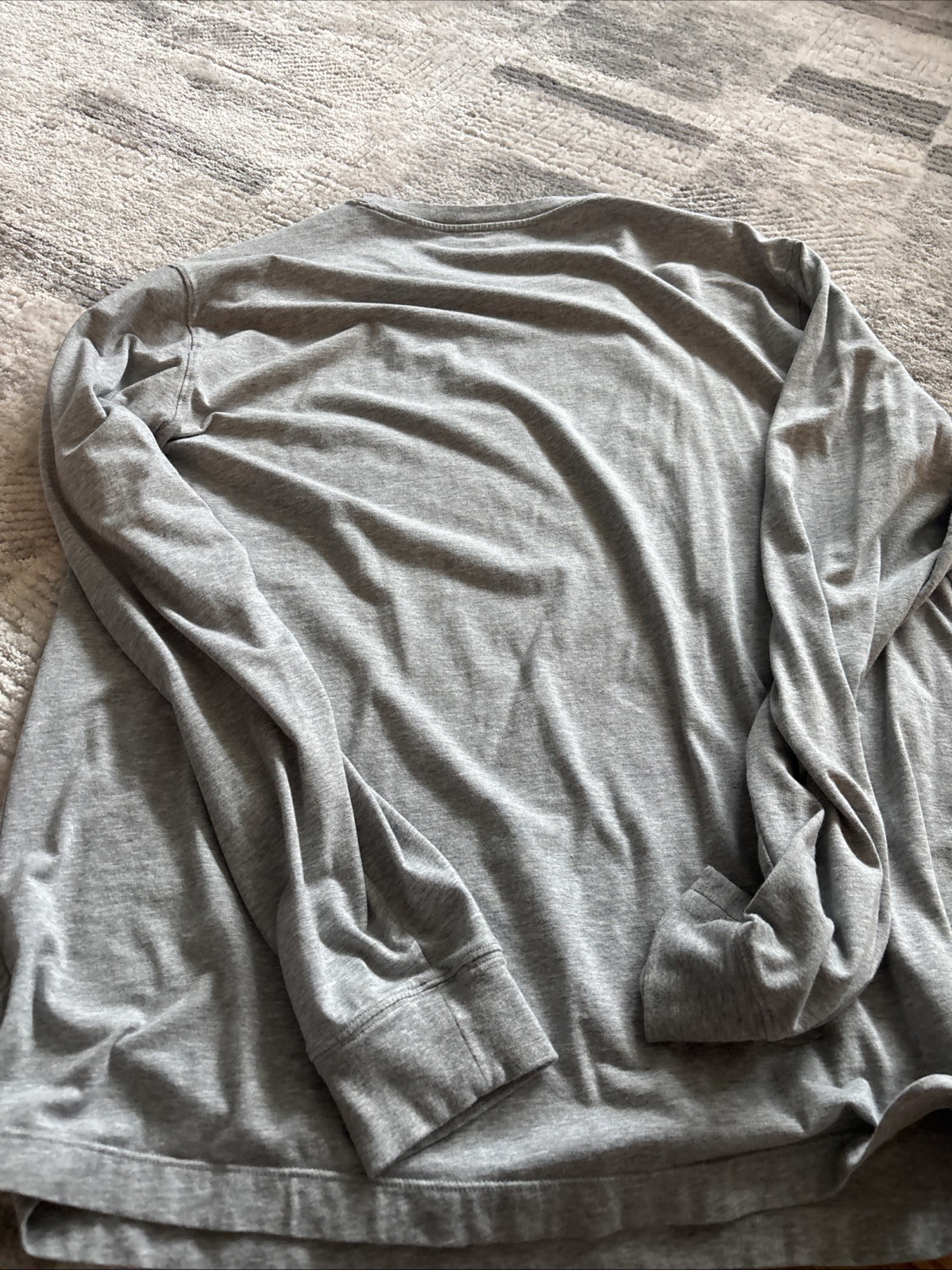 Fabletics 24/7 Long Sleeve Tee Grey Men's Size Medium Cottom gallery