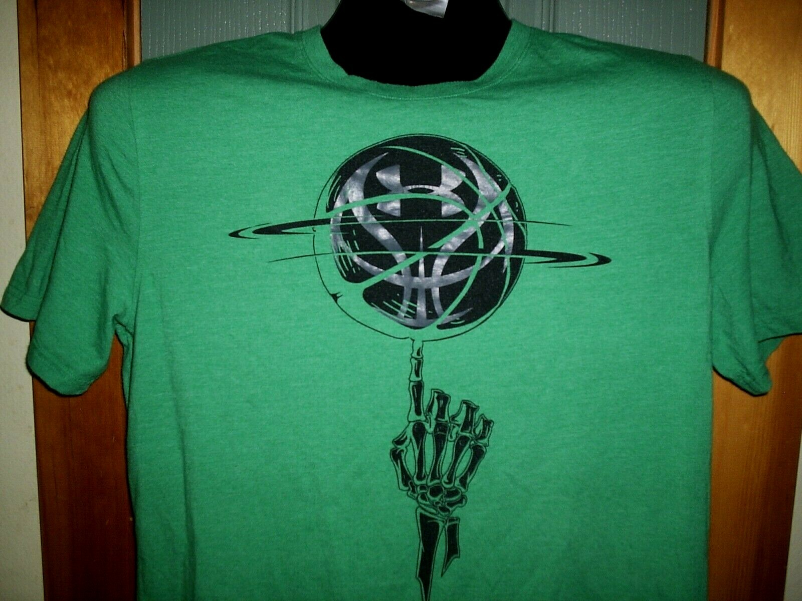 UNDER ARMOUR SHIRT LOOSE FIT BONES BALLER SIZE SM INCREDIBLE! HEAT GEAR UNIQUE! gallery