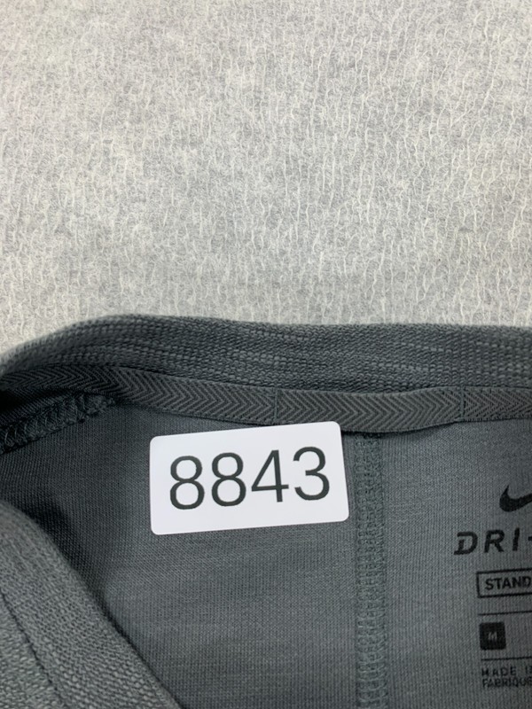 Nike Dri Fit Standard Fit Cotton Blend Athletic Shirt Sweatshirt (Men's Medium) gallery