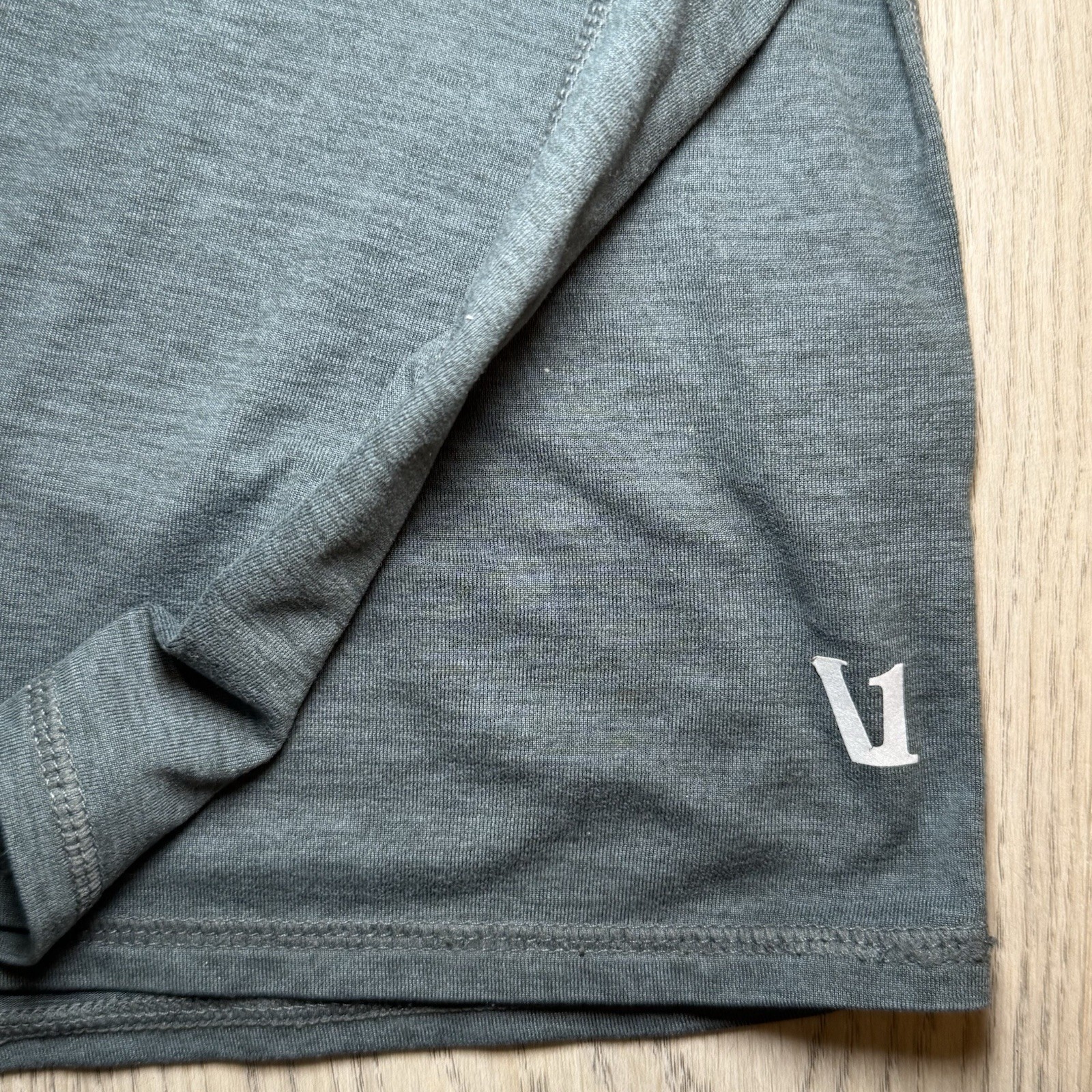 Vuori Ease Performance Half Zip 2.0 Pullover Mens XL Charcoal Heather V221 gallery