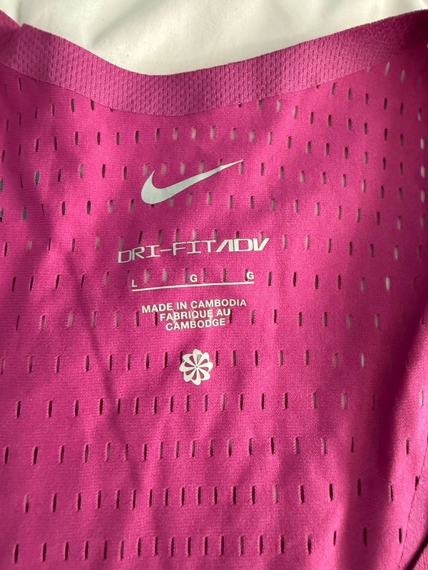 Nike AeroSwift Dri-Fit ADV Running Singlet Fuchsia Mens Size Large FN4231-518 gallery
