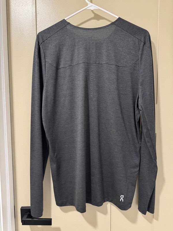On Cloud Performance Long Sleeve Shirt Men's Large gallery