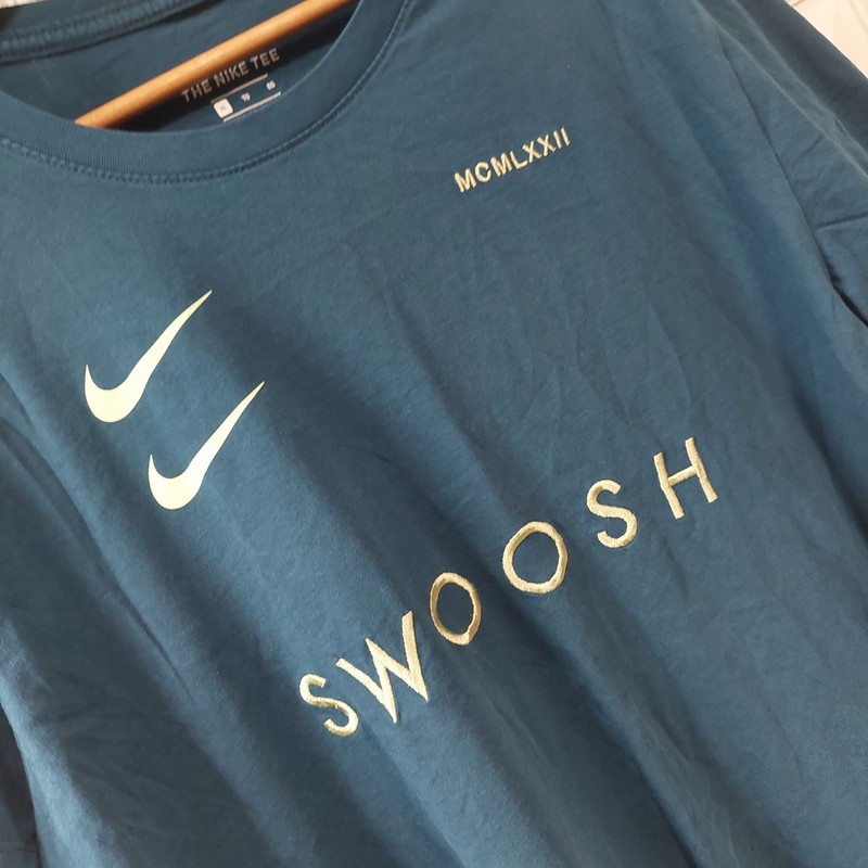 Nike Mens Tee T Shirt Blue MCMLXXII Embroidered Double Multi Swoosh Size XL gallery