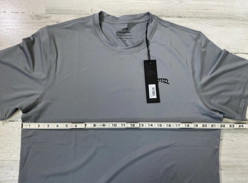 Sun Day Red TW Performance Men's Sharkskin Gray S/S Tech T-Shirt Size L NWT gallery