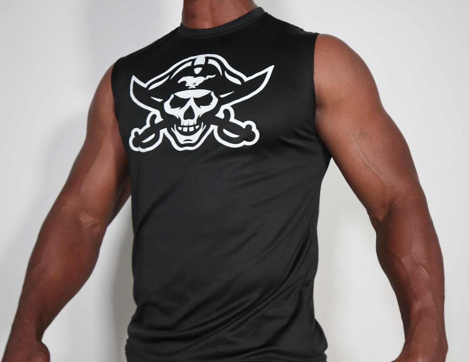 MEN'S SLEEVELESS PIRATE SHIRT SIZE M gallery