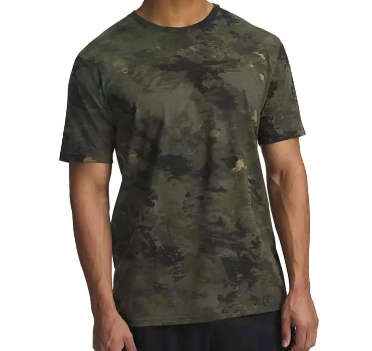 Under Armour Men's Project Rock All Over Brahma Bull T-Shirt 2025 New Camo Print gallery