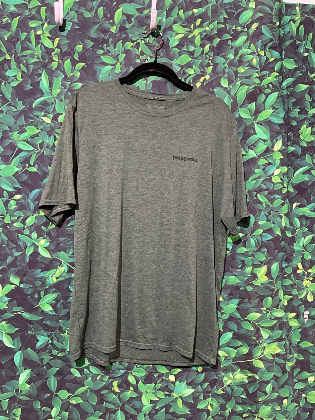 Patagonia Capilene Cool Short Sleeve Shirt Men’s M Green gallery