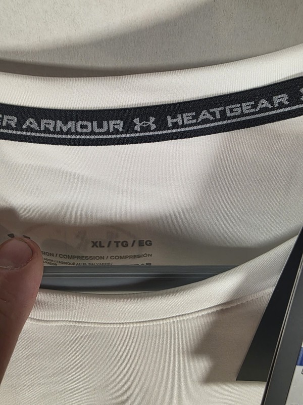 2 Under Armour HeatGear Compression LS Shirts XL White gallery