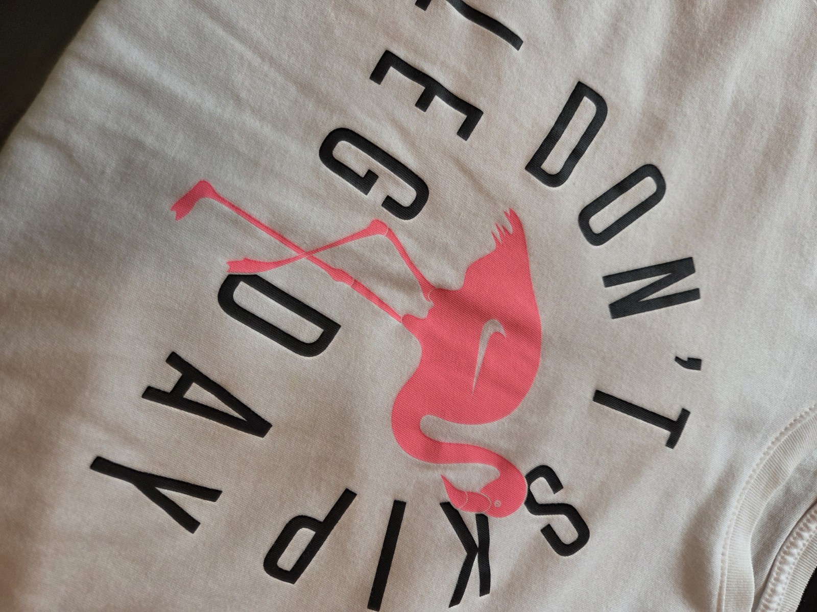 Nike Dri-FIT Men’s M White Short Sleeve Crew Neck Flamingo Graphic Tee gallery