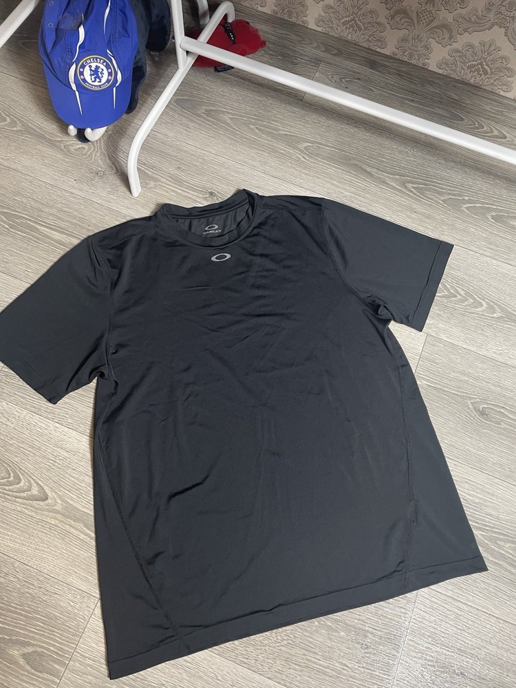 OAKLEY SHIRT Men’s Size L Large Black Training Gym Tee Vapor Performance