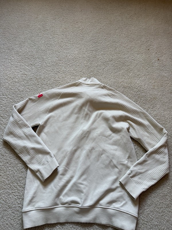 Lululemon Team Canada Olympic Engineered Warmth 1/4 Zip Size Medium gallery