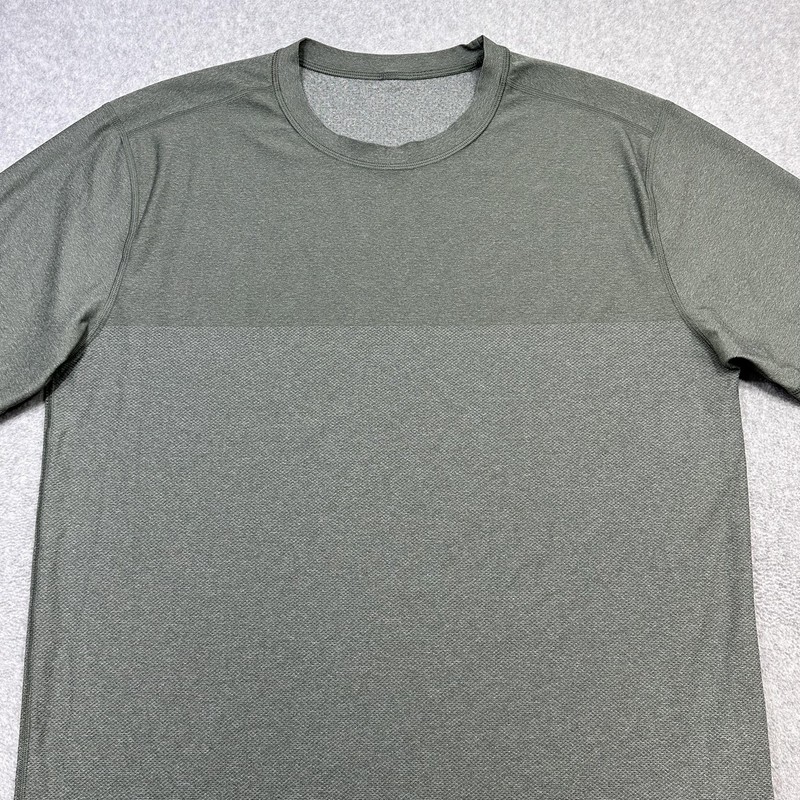 Vuori Grandview Tech Tee Shirt Mens XL Green Short Sleeve Performance Athletic gallery