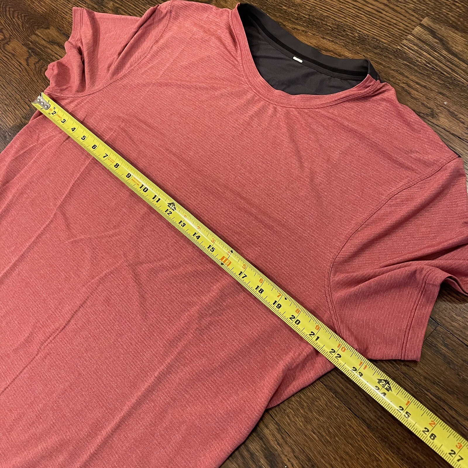 Lululemon Metal Vent Tech Shirt Mens XL Red Grey Short Sleeve Mesh Back Training gallery