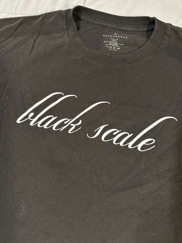 Black Scale Dancing With The Devil Graphic T-Shirt Mens Size XL Black/White gallery