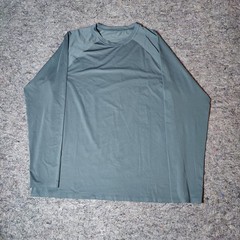 Vuori Strato Tech T-Shirt Mens XL Green Long Sleeve Performance Athletic Tee