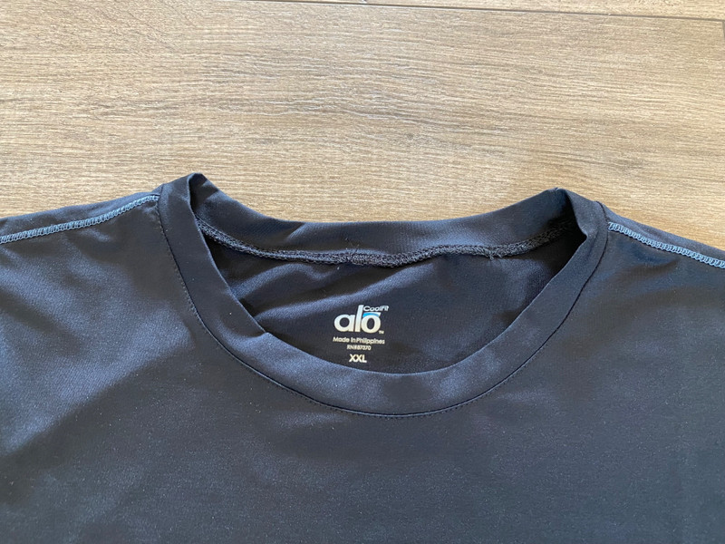 Alo Yoga Mens XXL Long Sleeve Performance Training Top Black Baseball Stitch gallery