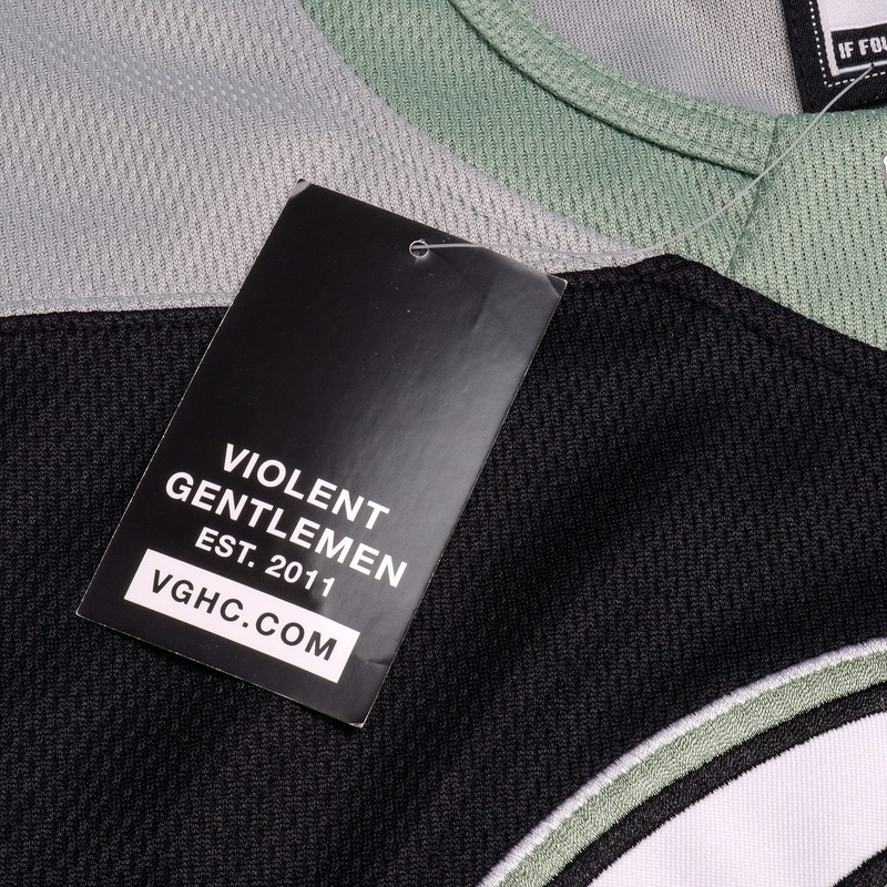 NWT Underoath X Violent Gentlemen 20 Years Hockey Jersey Men's Size XL VGHC gallery
