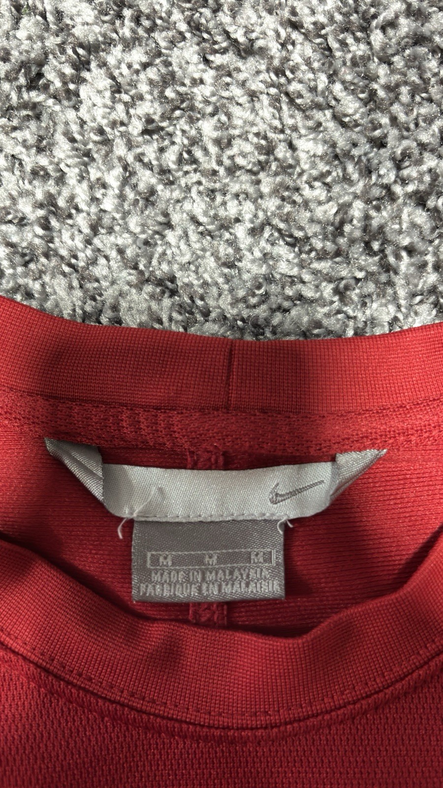 Nike Mini Swoosh Athletic Performance Shirt Red Size Medium Y2K Activewear gallery
