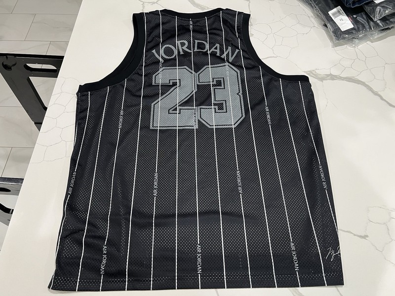 NEW Jordan Essentials Pinstripe Jersey Black XL Men DM1380-010 gallery