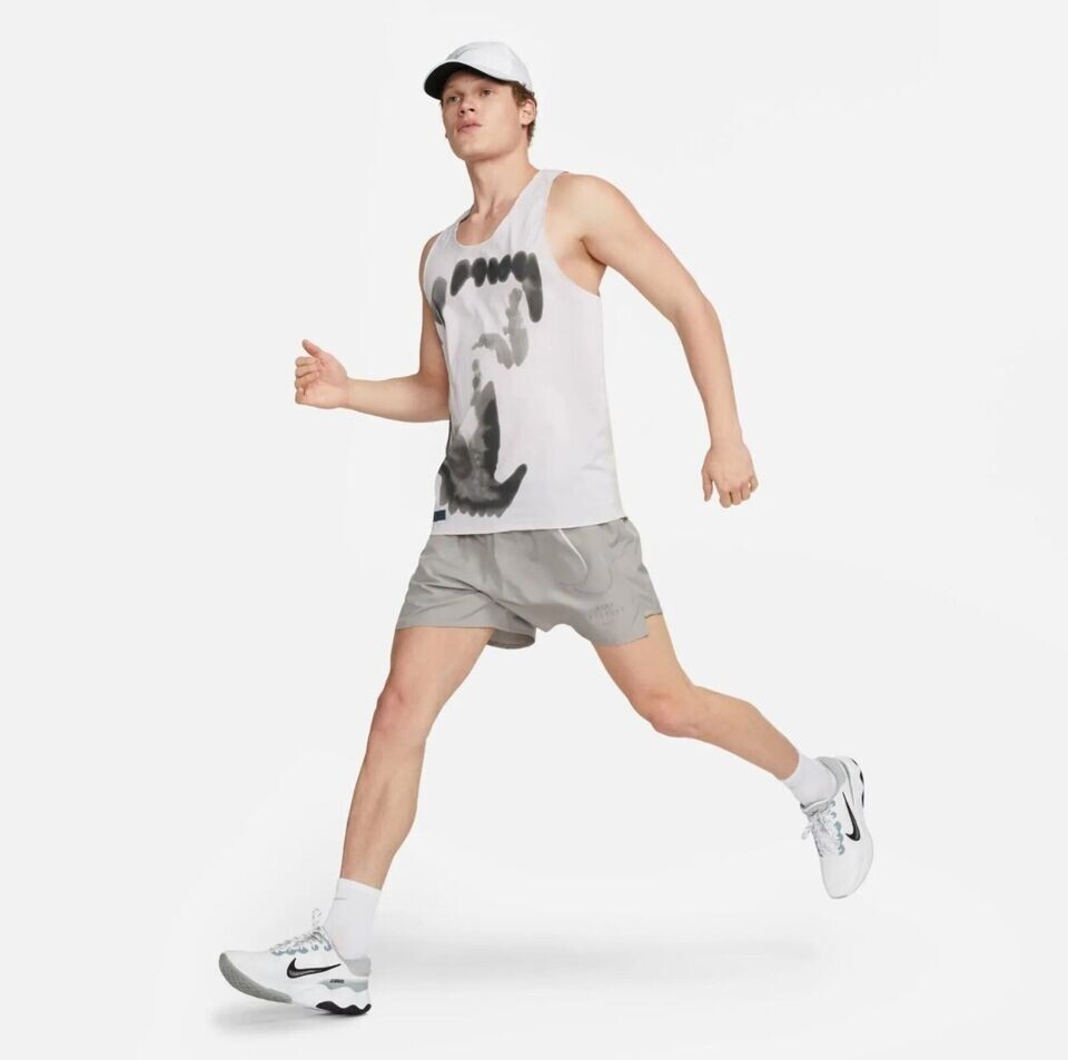 Nike Dri-FIT ADV Run Division Pinnacle Running Tank DX0845-030 Size XL gallery