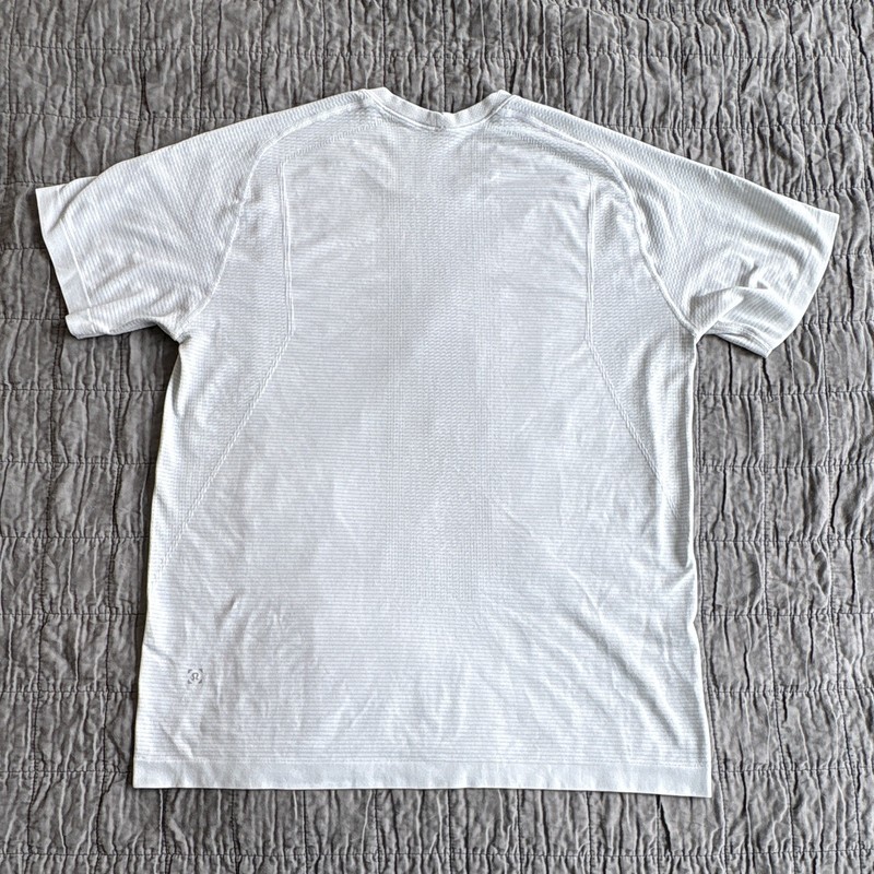 LULULEMON Metal Vent Tech Athletic Knit Tee Silver Drop Men’s M gallery