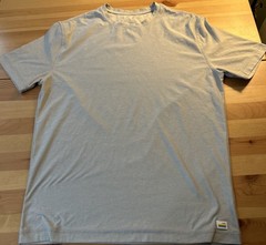 Vuori Strato Tech T Shirt Men’s Size Small Short Sleeve Stretch EUC