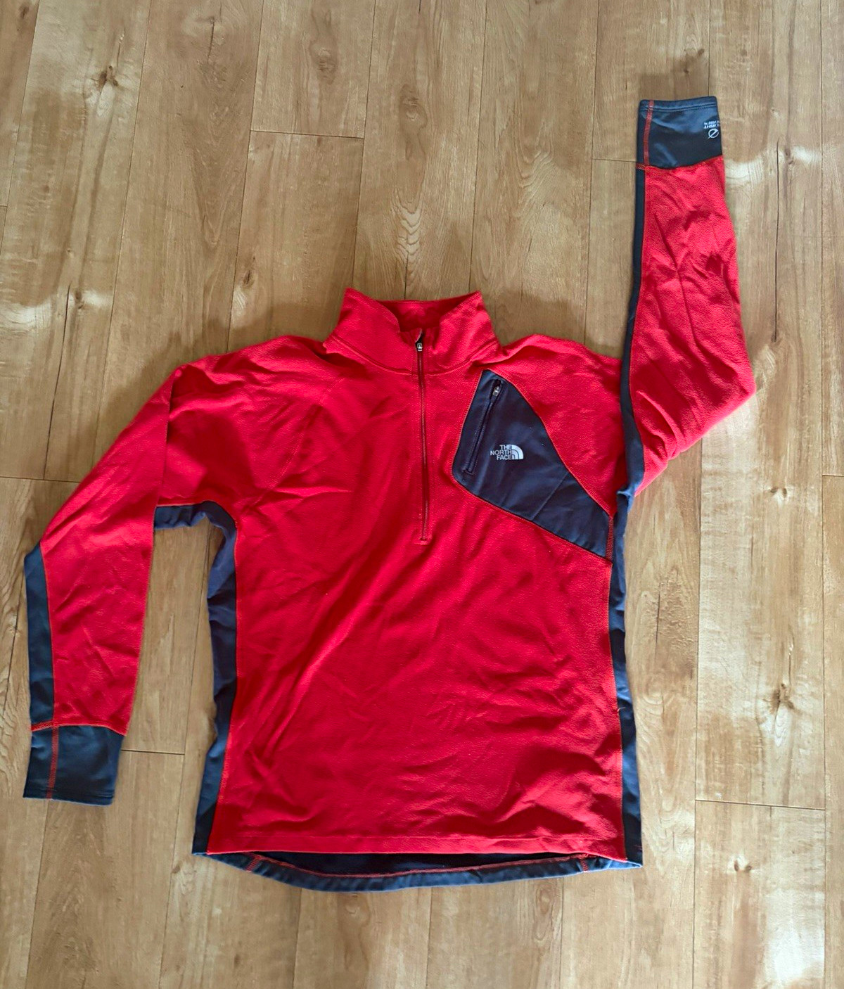 The North Face Flight Series Men’s M Fleece 1/2 Zip Pullover Zip Pocket gallery