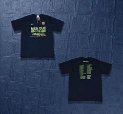 NIKE FC BARCELONA VINTAGE CHAMPIONS MES QUE UN CLUB T-SHIRT MENS SIZE LARGE NEW