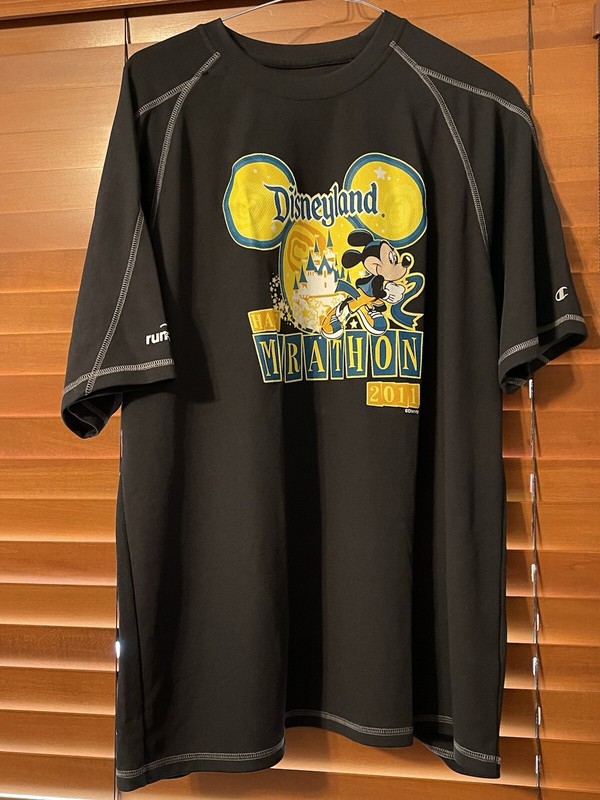 DISNEY DISNEYLAND MICKEY CHAMPION DOUBLE DRY 2011 1/2 MARATHON BLACK SHIRT LARGE gallery