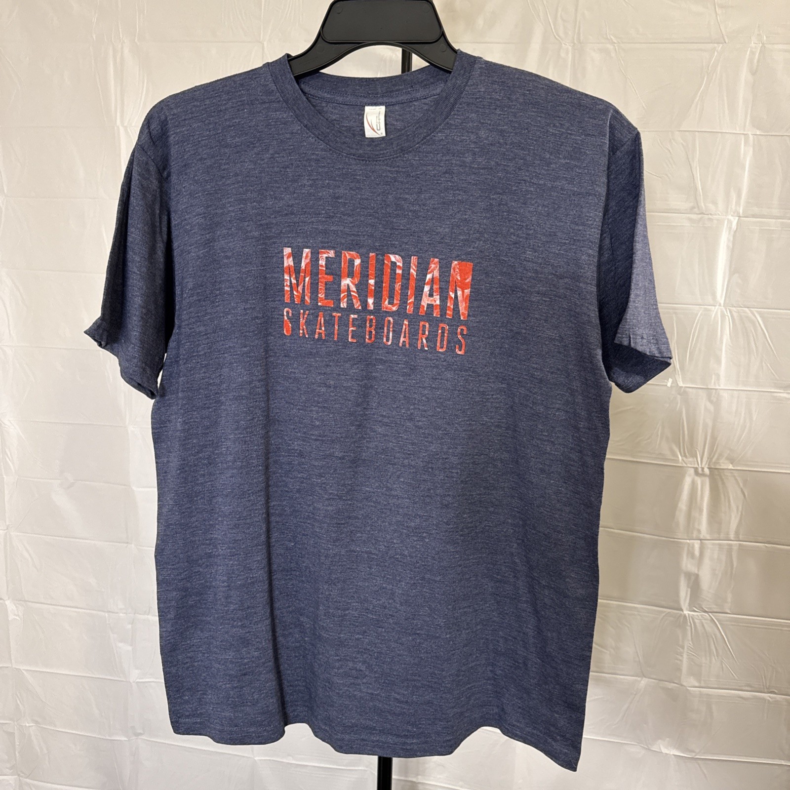 MERIDIAN SKATEBOARD Roses & Checkered Flag Unisex Skate T-Shirt LG Gray gallery