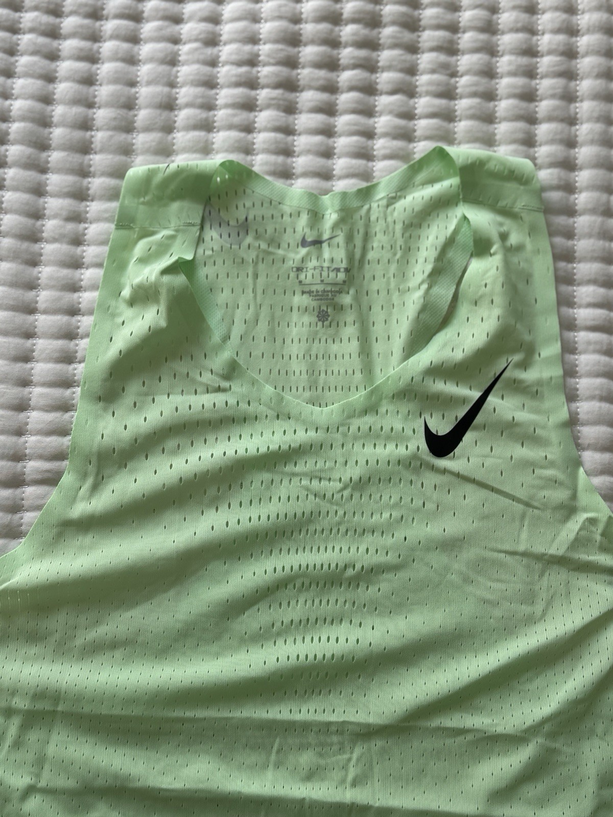 Nike Dri-FIT ADV AeroSwift Running Racing Singlet Tank Size Medium FN4231-376 gallery