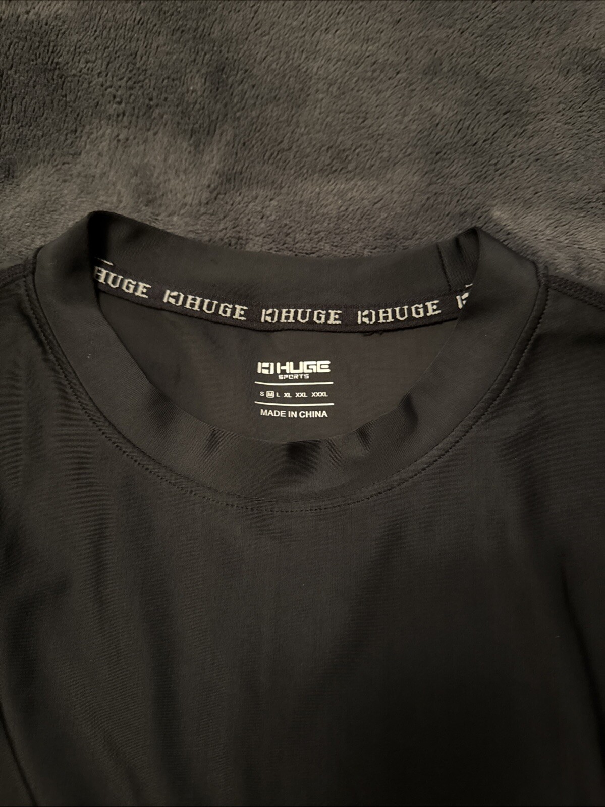 MEN HUGE SPORTS UPF 50 SURF Training Compression Shirt Active Workout MEDIUM EUC gallery
