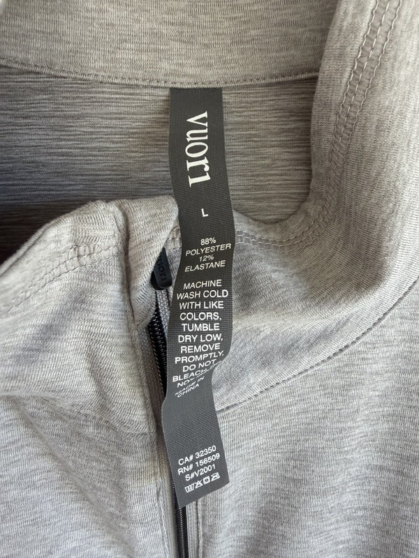 Vuori Ease Performance Half Zip 2.0 Pullover Men's L Light Heather Gray V2001 gallery