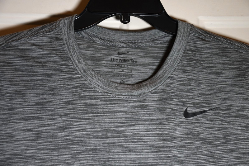 NWT Nike Dri-FIT Legend Training Veneer Men's Large T-shirt Iron Grey FQ3808 gallery