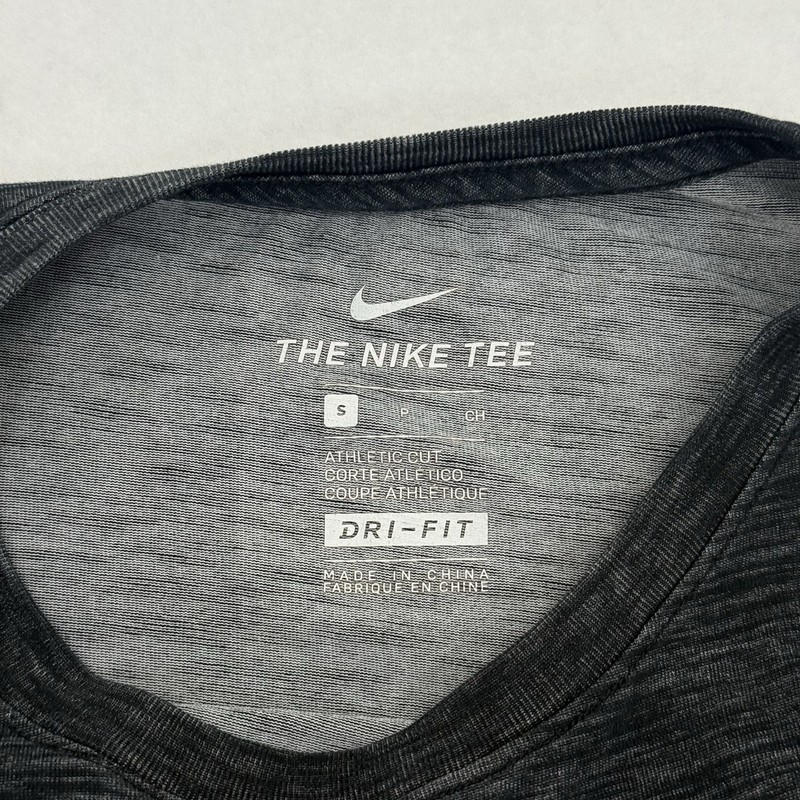 Nike London Dont Quit Shirt Men’s S Black Gray Dri Fit Athletic Gym Workout gallery